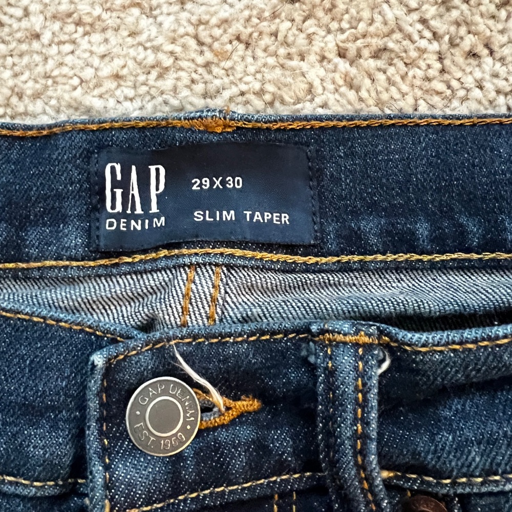GAP Jeans - Picture 2 of 3